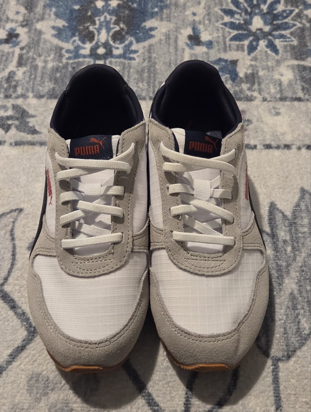 PUMA Men’s White and Gray Retro Runner Sneakers